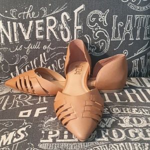 NEW BRASH POINTED TOE FLATS SZ 7.5